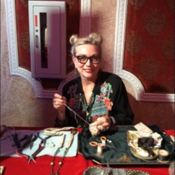 Meet your Posher, Nancy - Picture 2 of 2